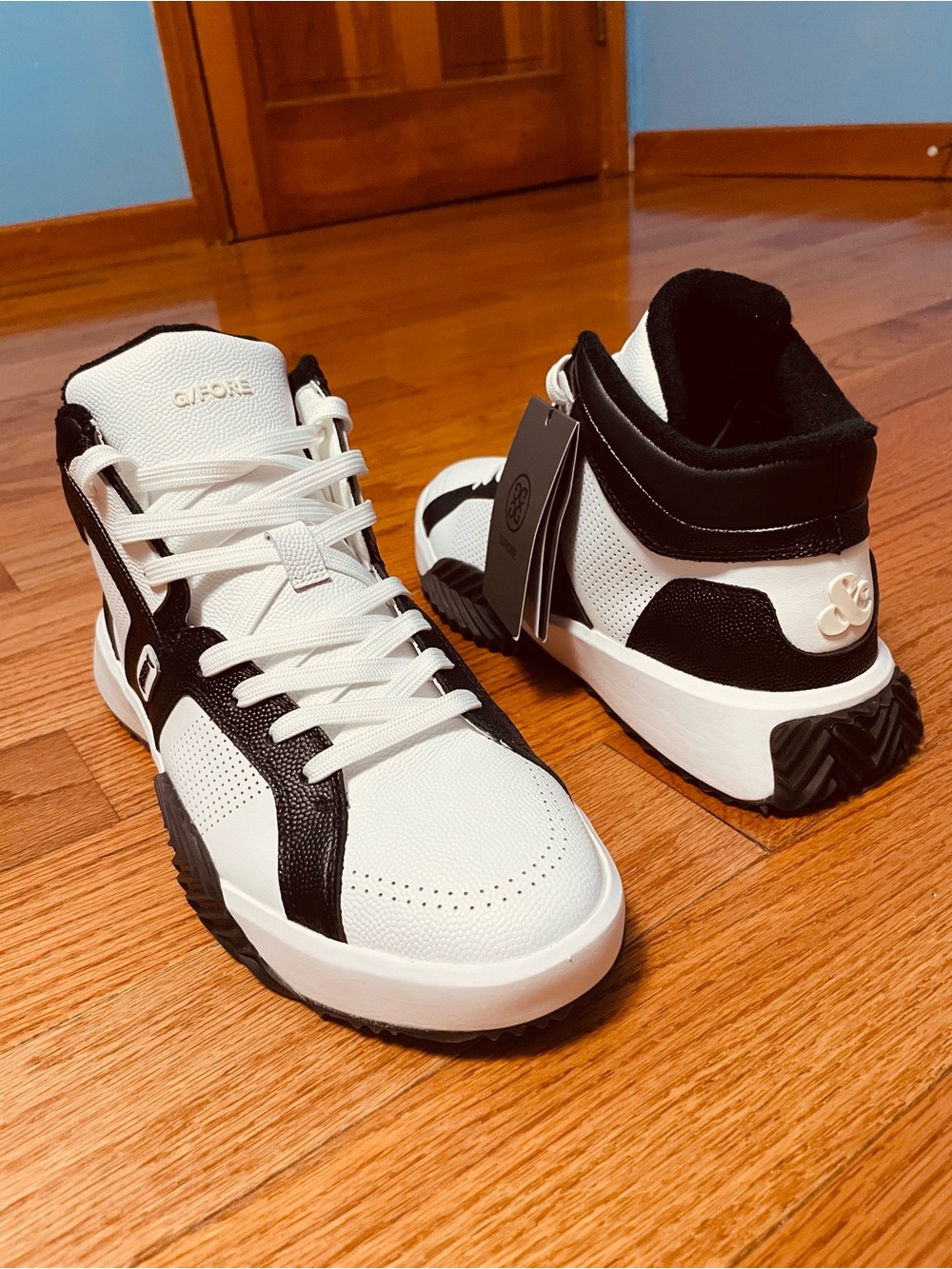 G/FORE G.112 Mid Top Golf Shoes Men Sz 10.5 White Black Leather Comfort Sneakers